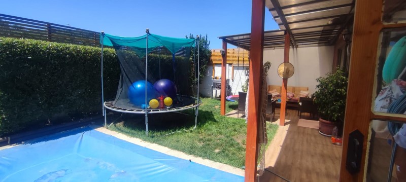 HERMOSA CASA CON PISCINA IDEAL PARA FAMILIAS...            